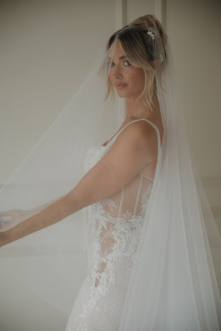 Rosie Veil (Single Layer tulle with blusher)